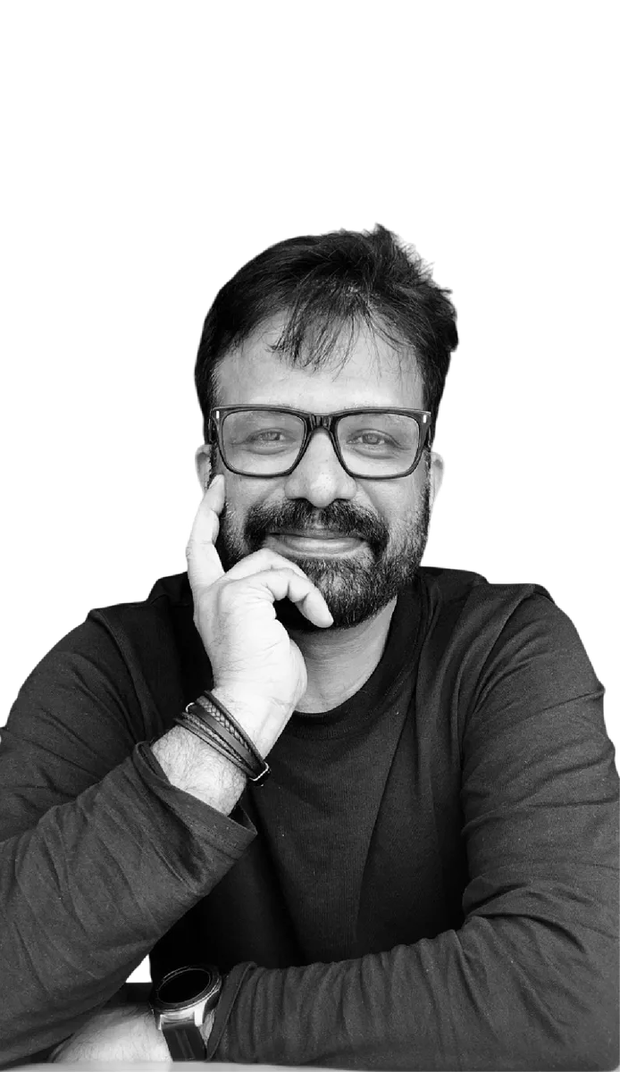 Jayanath K, artist at ISOAG Gallery, Dubai