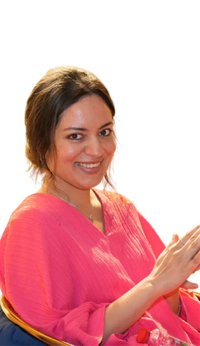 Niveen Unas, artist at ISOAG Gallery, Dubai
